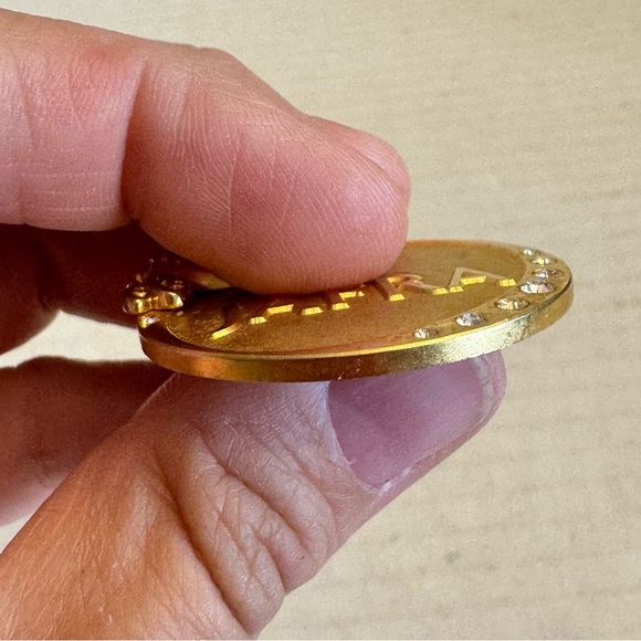 Jafra Gold Brooch with Crystal Accents - Picture 4 of 16